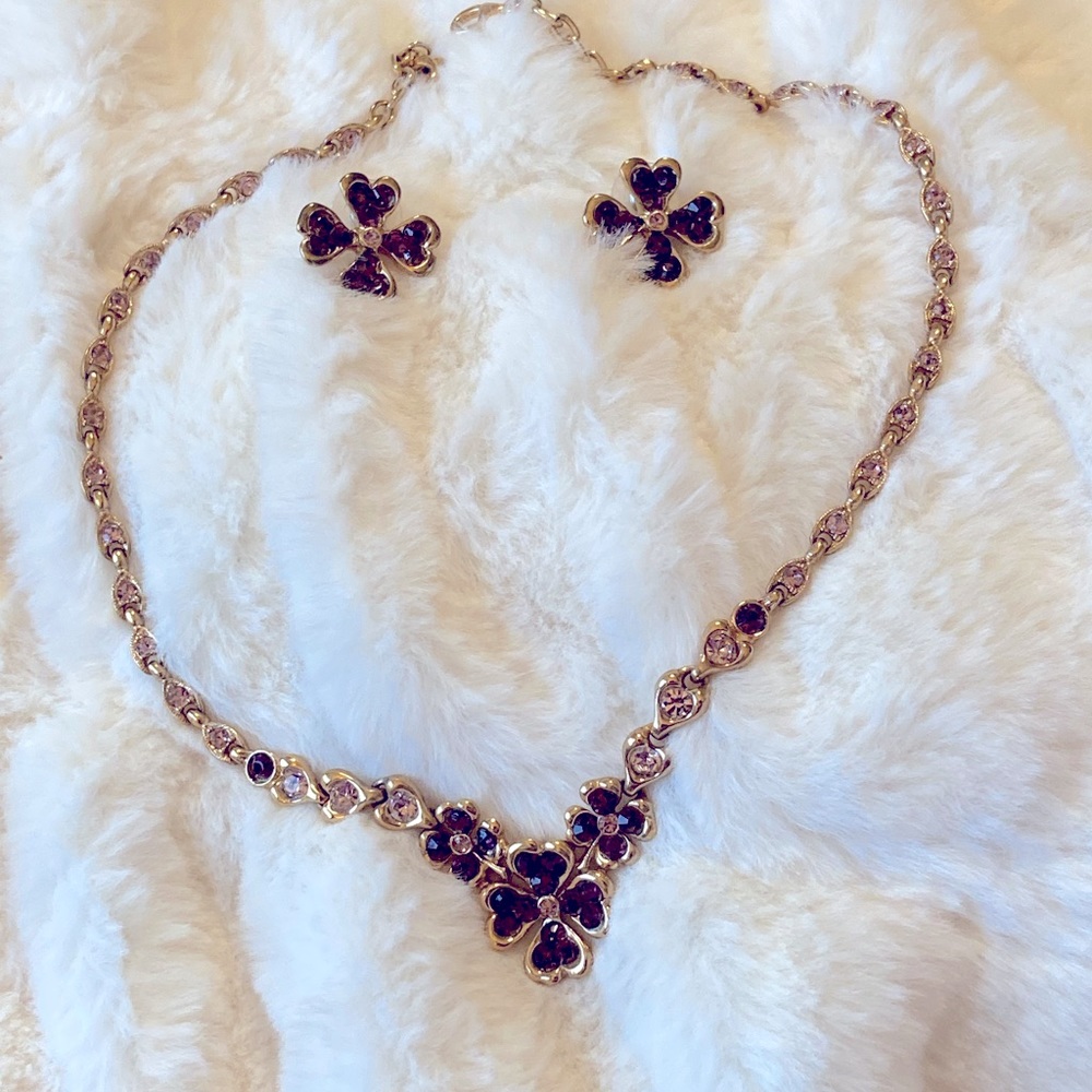 Gorgeously crafted Goldtone Amethyst Crystal Pansy Necklace/earring set